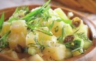Салат с обжаренным картофелем и каперсами