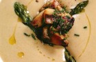 Суп-капучино из белых грибов и спаржи