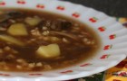 Грибной суп с перловой крупой по-польски