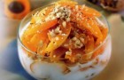 Домашний творог с абрикосами и грецкими орехами