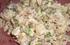Грибной салат с картофелем и огурцами