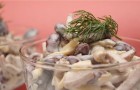 Салат с маринованными грибами и вареной колбасой