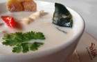 Суп из филе индейки с кокосовым молоком в скороварке